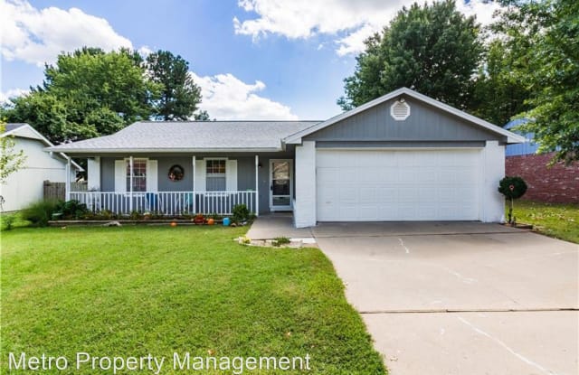 2806 W Margaret Street - 2806 West Margaret Street, Rogers, AR 72756