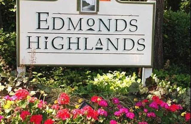 Edmonds Highlands photos photos