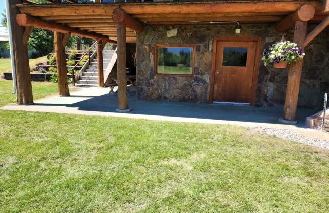 Wildlife abundant, log 2bdrm/1ba lower apartment with utilites included (Power, water, sewer, propane, and trash (transfer station tag) Gallery 1