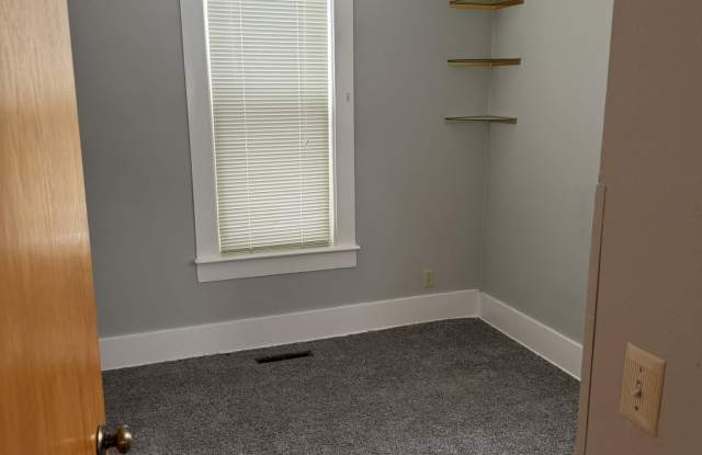 1111 2nd Avenue - A Gallery 3