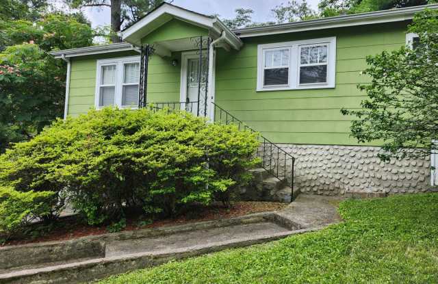 2 Bedroom 1 Bath home near Stuart Heights in Chattanooga TN photos photos