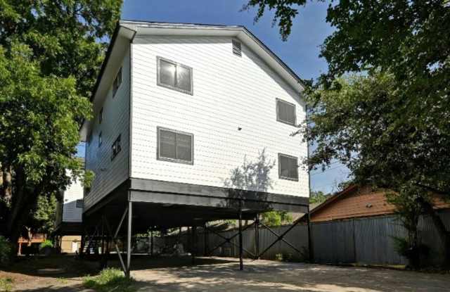 Renovated 6bed/3bath Close to Campus! Gallery 1