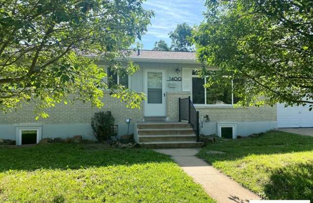 Home with Tons of Space!! photos photos