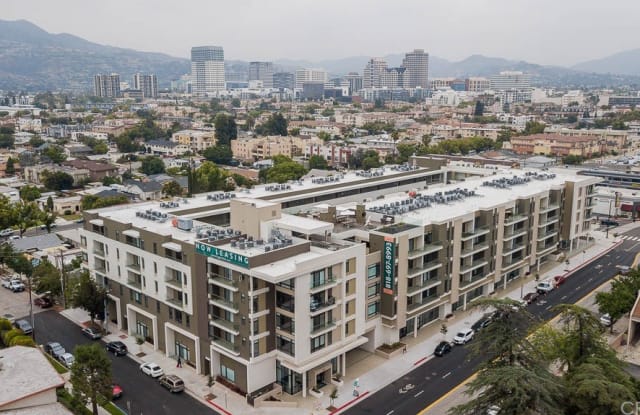 515 W Broadway - 515 W Broadway, Glendale, CA 91203