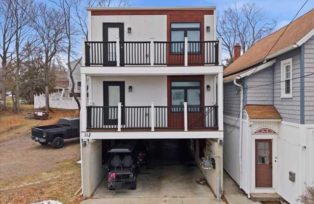 32-1/2 Village Road unit: 1 photos photos