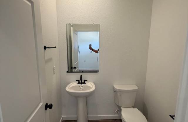 Brand-New 2026 Home for Rent in North Merced Gallery 3