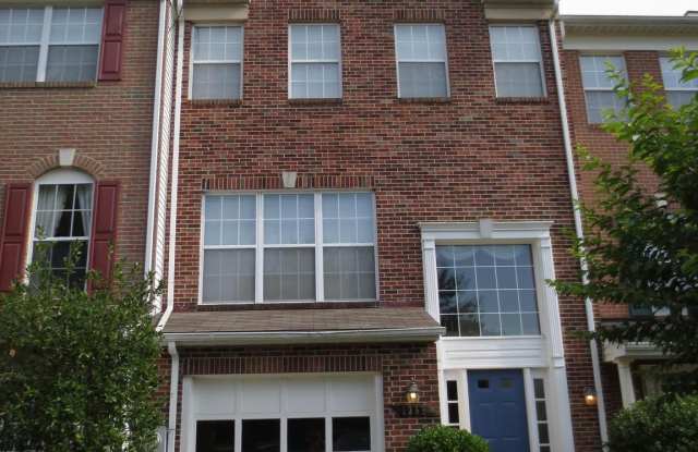 1355 ESCAPADE COURT Gallery 3