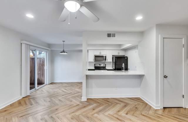 1308 Southport Dr #C - 1 Gallery 2
