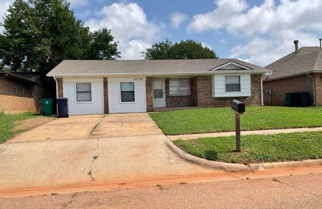 Spacious 4 bed, 1.5 bath photos photos