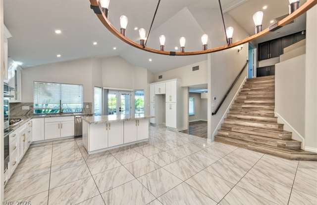 2012 Interbay Street Gallery 4