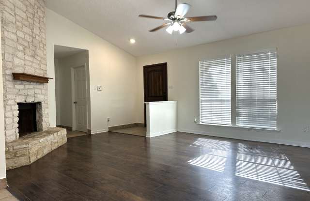 2103 Bluebonnet Dr Gallery 3