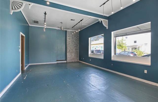 7800 OAK Street Gallery 4