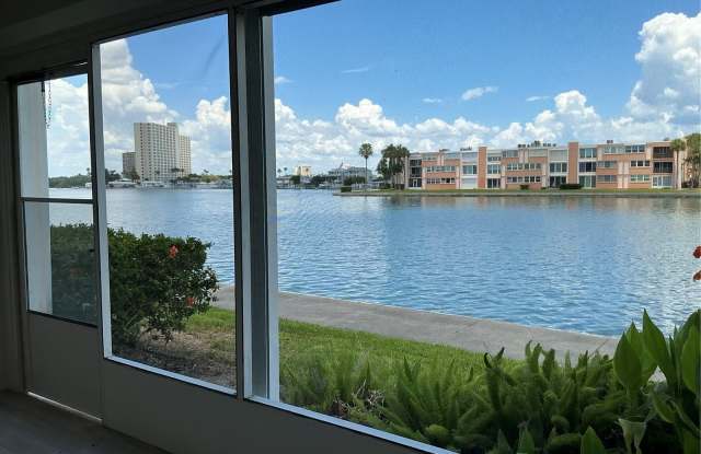 7645 SUN ISLAND Drive S Gallery 4