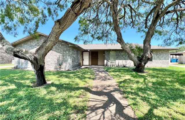 1606 Cimmarron Street - 1606 Cimmarron Street, Portland, TX 78374