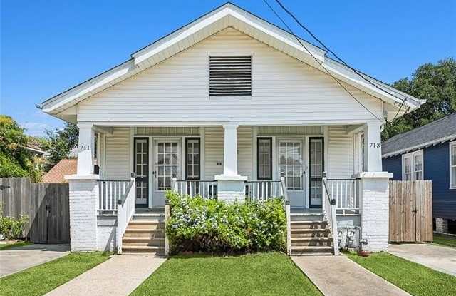 711 GREENWOOD Drive photos photos