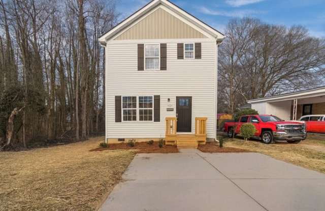 601 South Mountain Street - 601 South Mountain Street, Cherryville, NC 28021