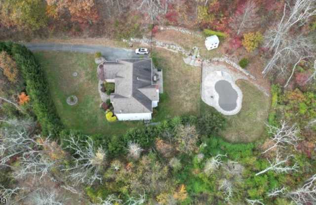 17 Meriden Rd - 17 Meriden Road, Morris County, NJ 07866