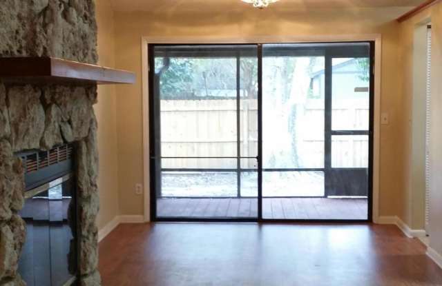 6738 PERIWINKLE DR Gallery 4