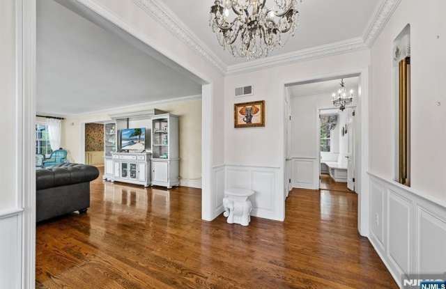 328 Ridgewood Avenue Gallery 4