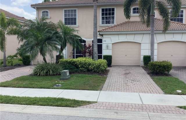 1390 Weeping Willow Court photos photos