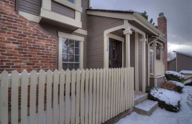 2022 S Helena St Apt. B Gallery 2