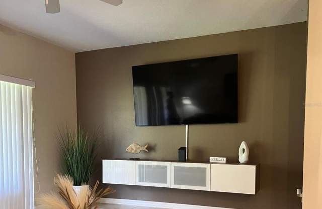 326 CHELSEA DR photos photos
