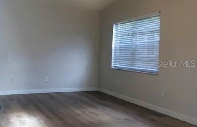 2419 CEDAR Avenue Gallery 3