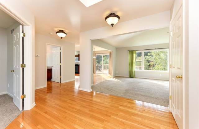 4300 Center Valley Drive Gallery 4