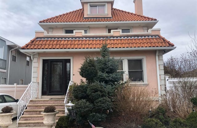 462 W Beech Street - 462 West Beech Street, Long Beach, NY 11561