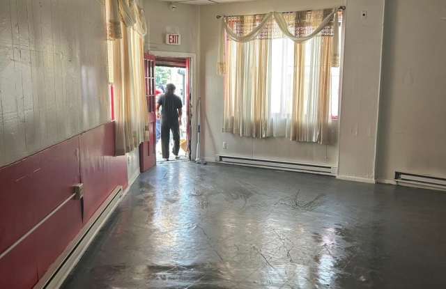 2250-52 RIDGE Avenue photos photos