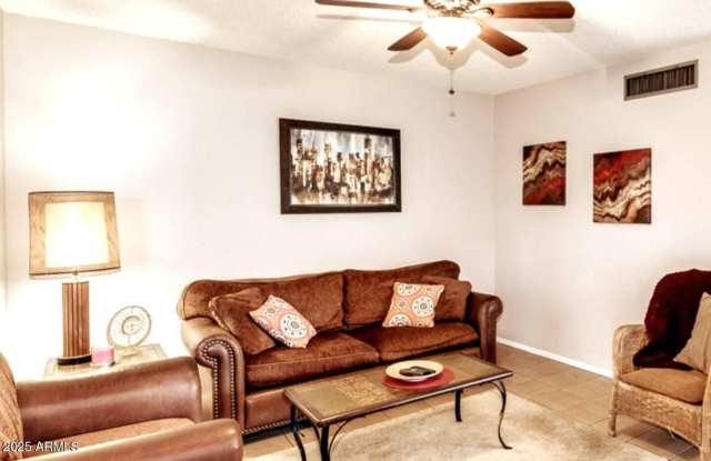 5001 S LA ROSA Drive Gallery 4