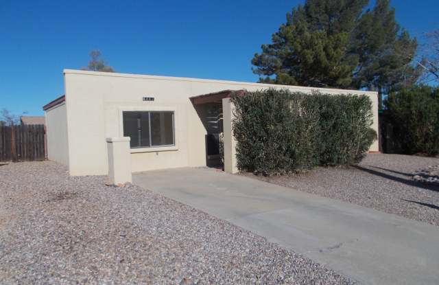 4 bedroom available Gallery 3