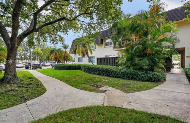 13707 SW 91st Ct Gallery 1