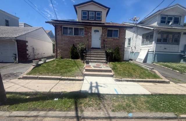 283 Isabella Ave photos photos