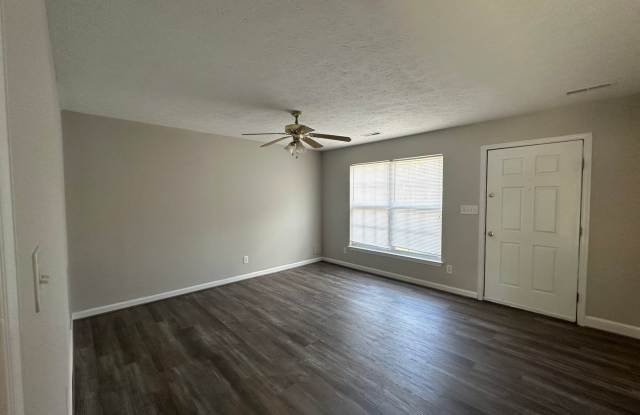 Village at Greenview Townhouse in Campbell County Gallery 4
