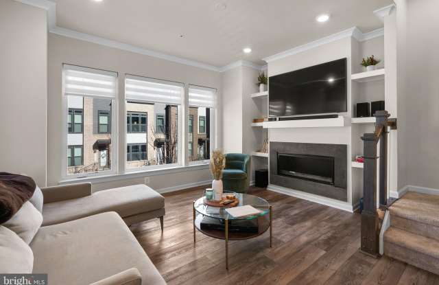 16154 BOWERY Street Gallery 4