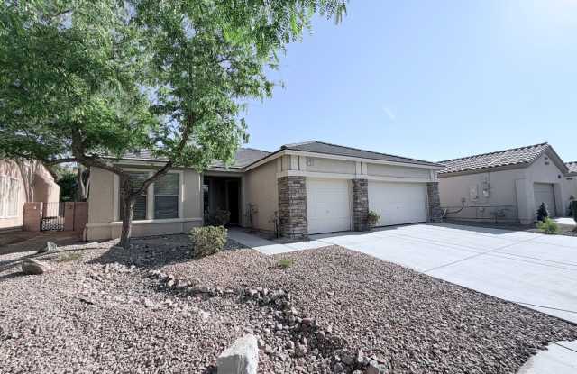 Single-Story Home with 3-Car Garage & Spacious Open Floor Plan photos photos Single-Story Home with 3-Car Garage & Spacious Open Floor Plan photos photos