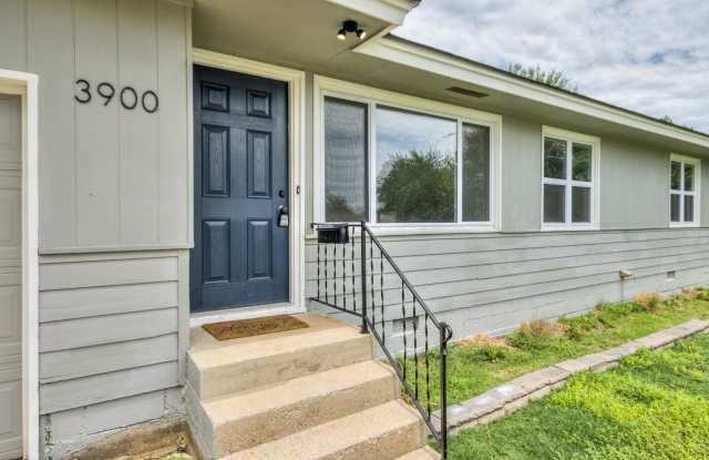 3900 Fairview Rd photos photos