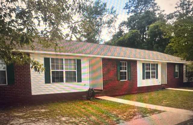 Two bedroom duplex in wonderful location! photos photos