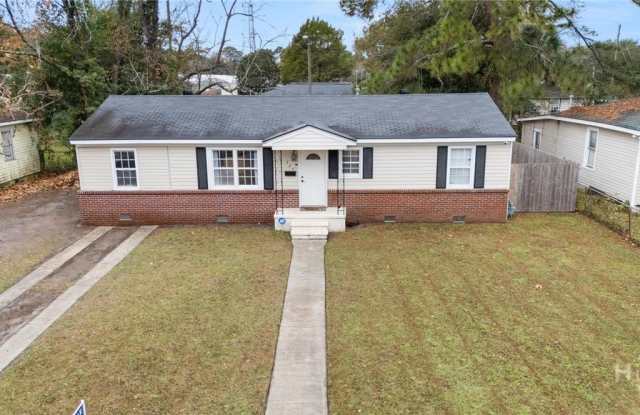 325 Manor Drive Gallery 2