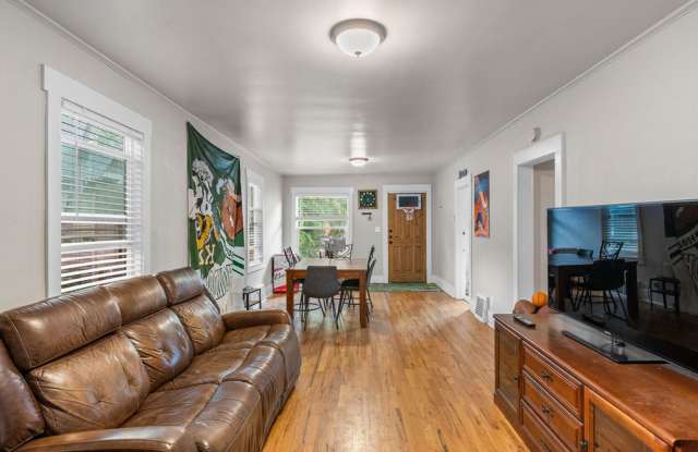 Students Welcome! Spacious 4 Bedroom Home Near CSU photos photos