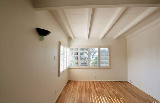 267 Viejo Street Gallery 4