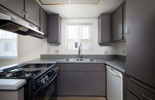 *MOVE-IN SPECIAL* 2BR in Oceanside with W/D Hookups and Garage photos photos *MOVE-IN SPECIAL* 2BR in Oceanside with W/D Hookups and Garage photos photos