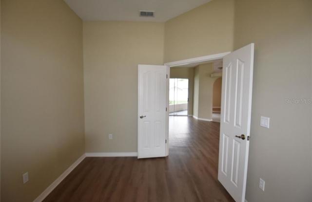 1637 GLEN OAK LANE Gallery 4