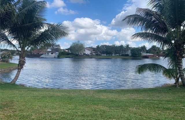 2925 E Aviary Dr photos photos