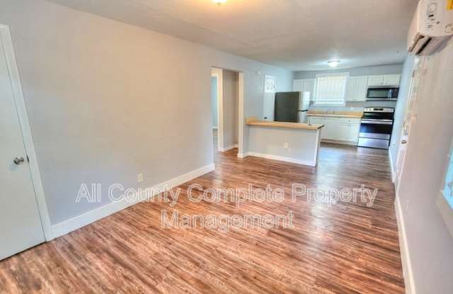 3018 Pearce St photos photos