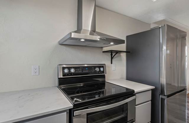 4 Bed Bayfield Rental with Fenced Yard, RV Parking & Fiber Internet Gallery 4