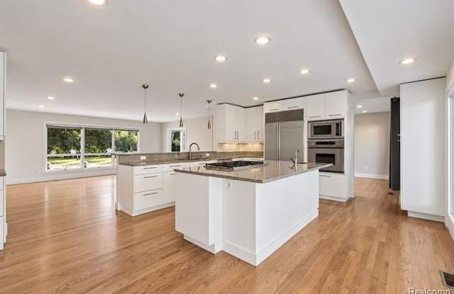 2564 Charel Court Gallery 4