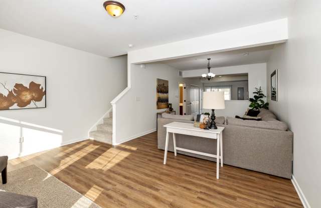 542 W Main St photos photos