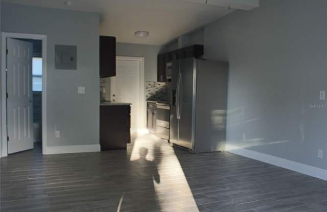 415 W LANCASTER Road Gallery 2